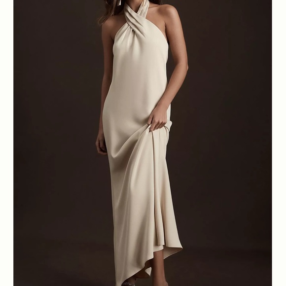 Long satin gown - Picture 2 of 4